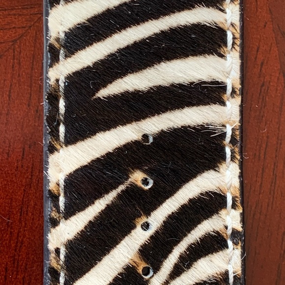 GUESS Leather Watch - Picture 5 of 7